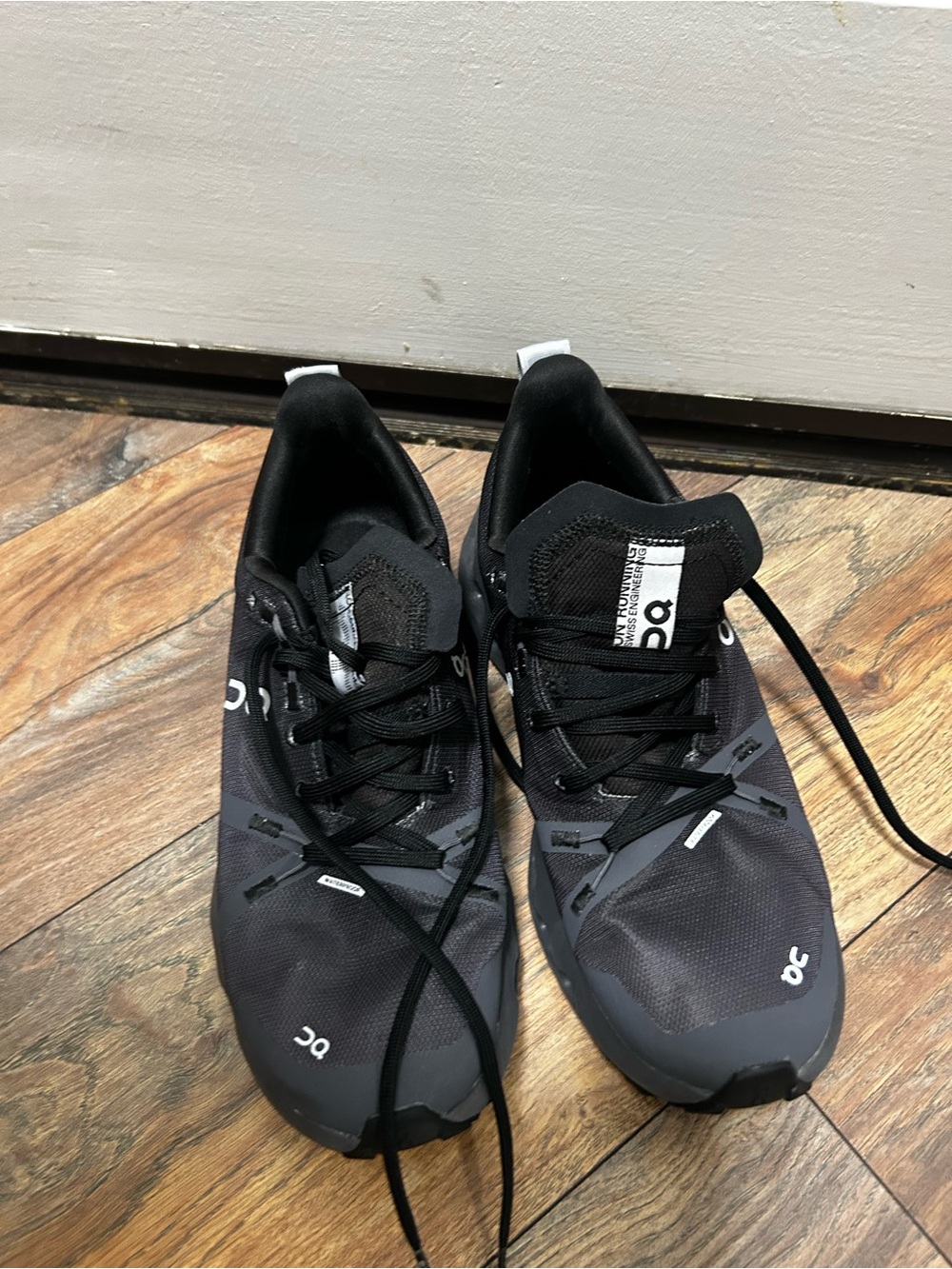 ON CLOUD WOMEN'S CLOUDSURFER TRAIL WP ATHLETIC SNEAKERS SZ 8.5